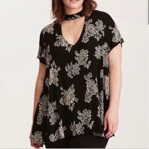 Torrid Floral Rayon Keyhole Tunic Top
